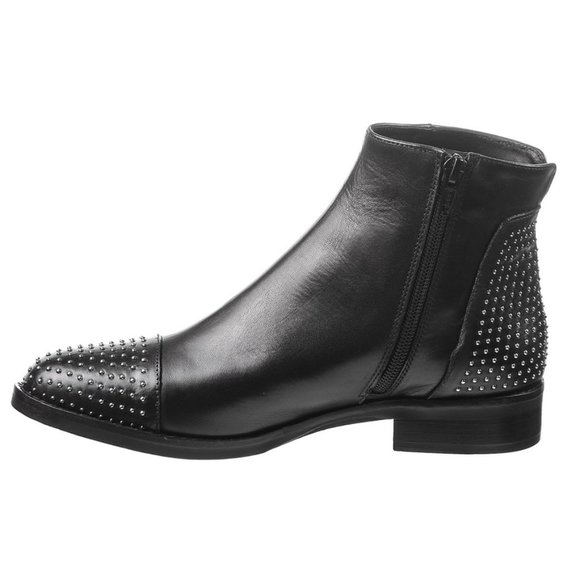Stelle Monelle Black Studded Leather Ankle Boot - Picture 4 of 6